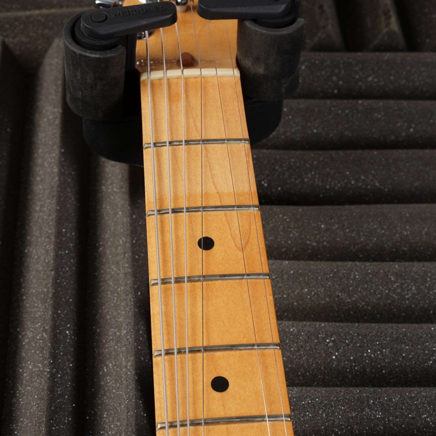 Fender Standard Stratocaster with Maple Fretboard 1983 - Black