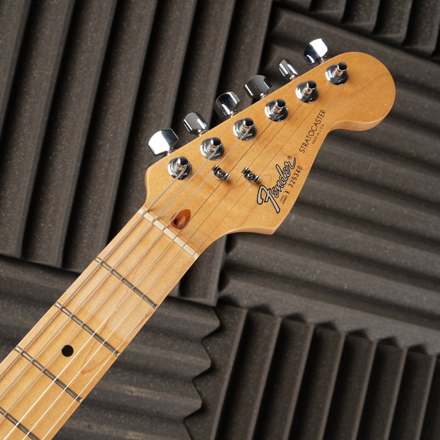 Fender Standard Stratocaster with Maple Fretboard 1983 - Black