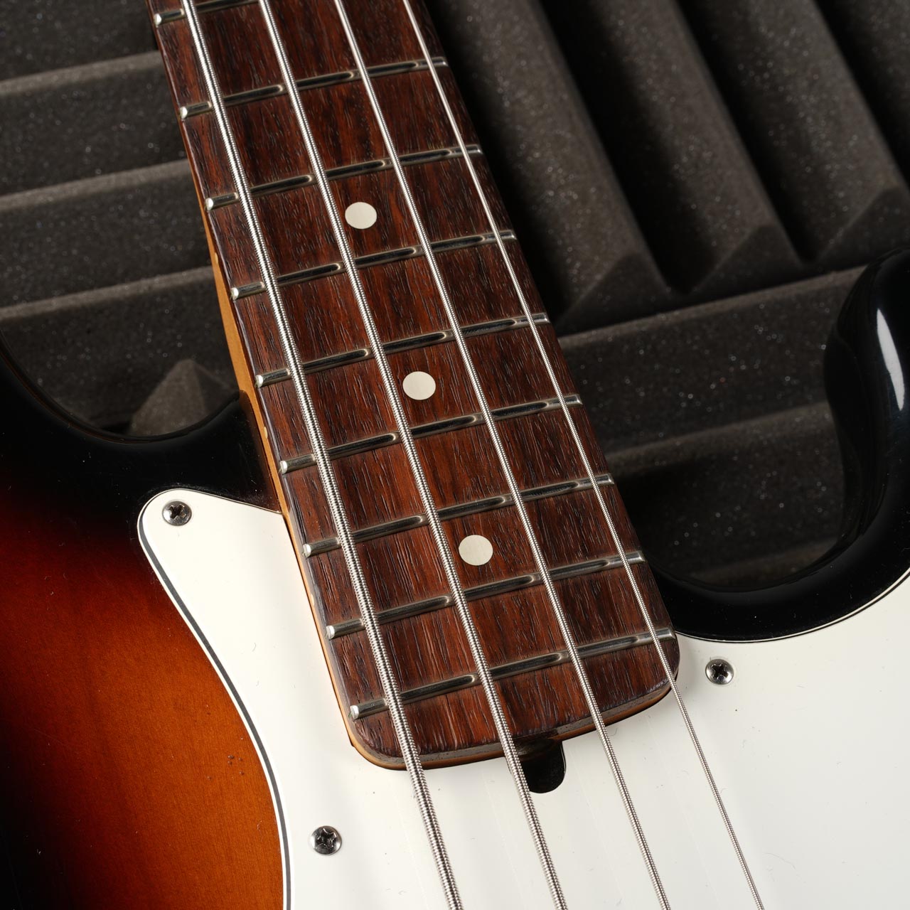 Fender American Standard Jazz Bass with Rosewood Fretboard 1998 3 Color Sunburst