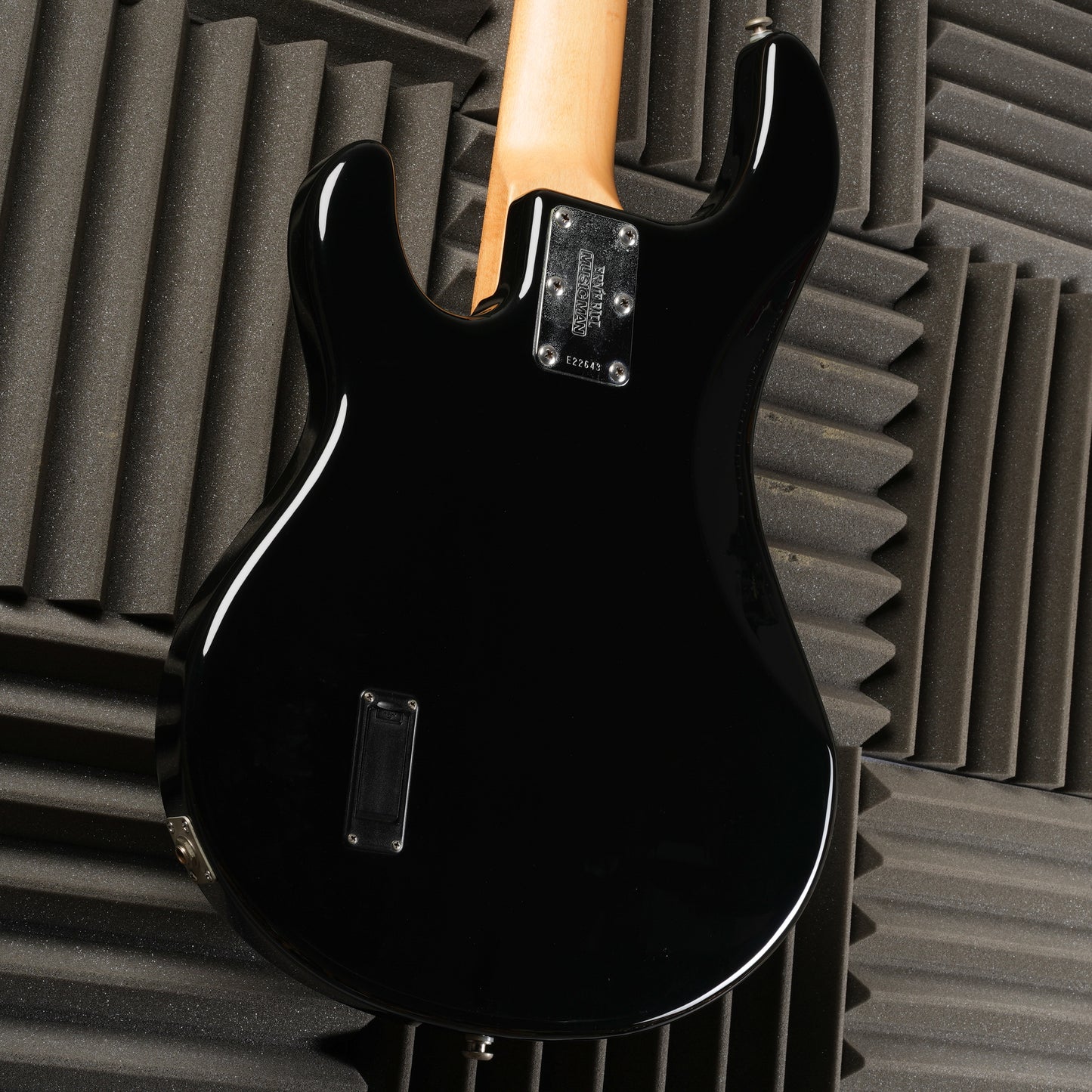 Ernie Ball Music Man StingRay 5 H with Maple Fretboard 2001 - Galaxy Black