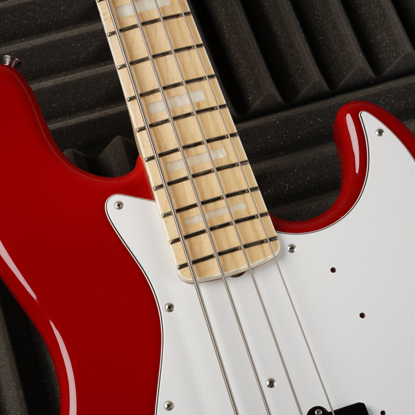Fender MIJ Traditional '70s Jazz Bass 2019 - Torino Red