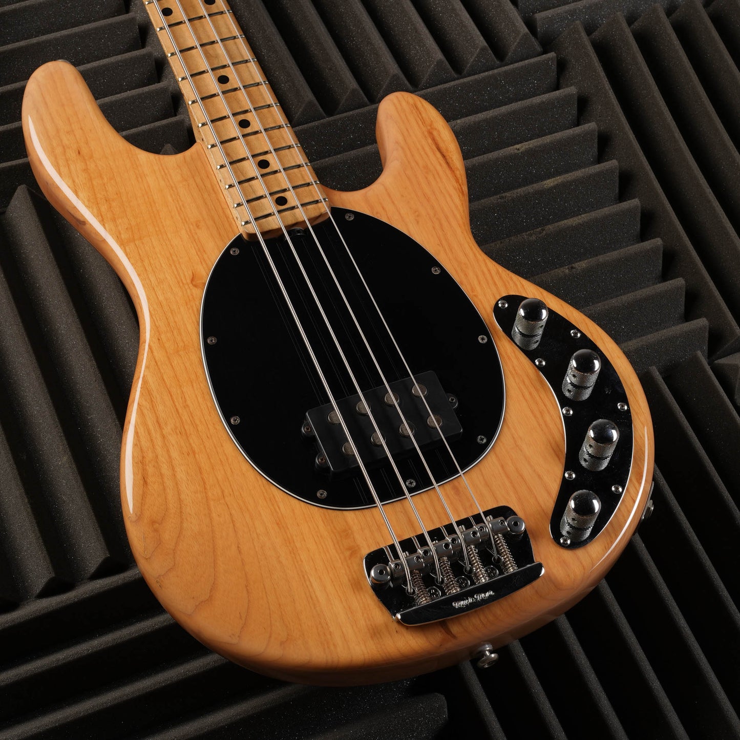 Ernie Ball Music Man StingRay 4 H String Through Body 2005 - Natural Gloss