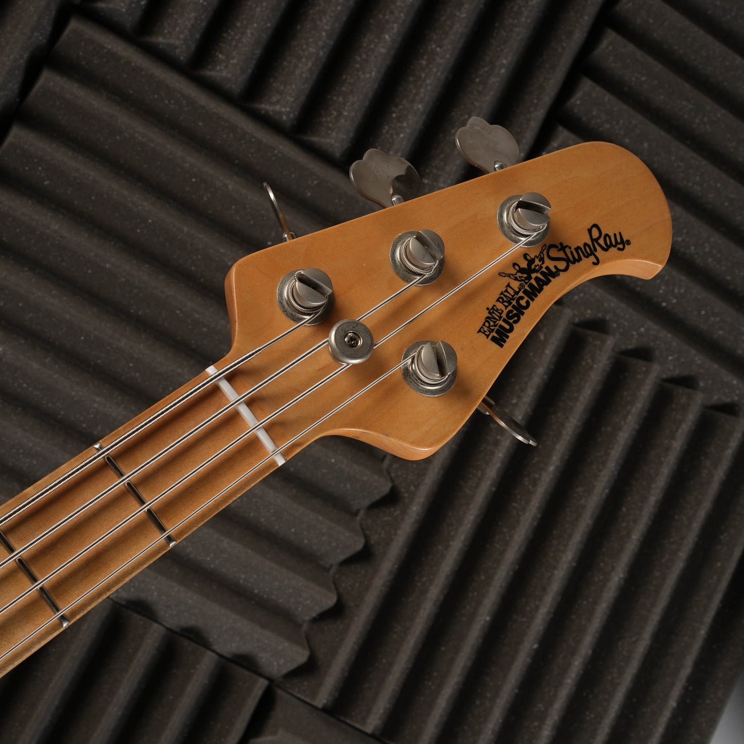 Ernie Ball Music Man StingRay 4 H String Through Body 2005 - Natural Gloss