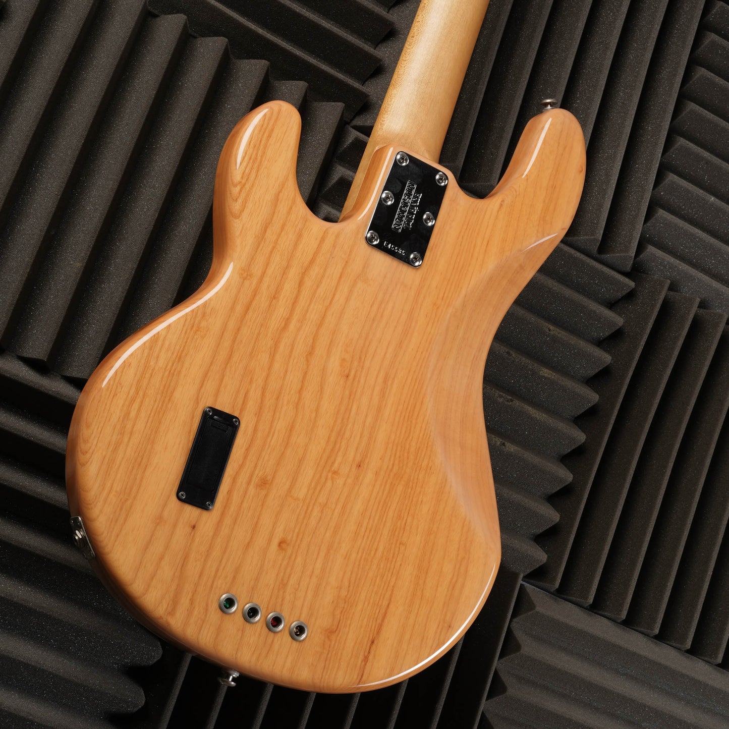 Ernie Ball Music Man StingRay 4 H String Through Body 2005 - Natural Gloss