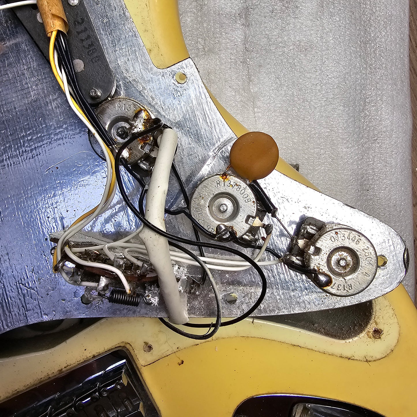 Fender Stratocaster Hardtail with Maple Fretboard 1979 - Olympic White