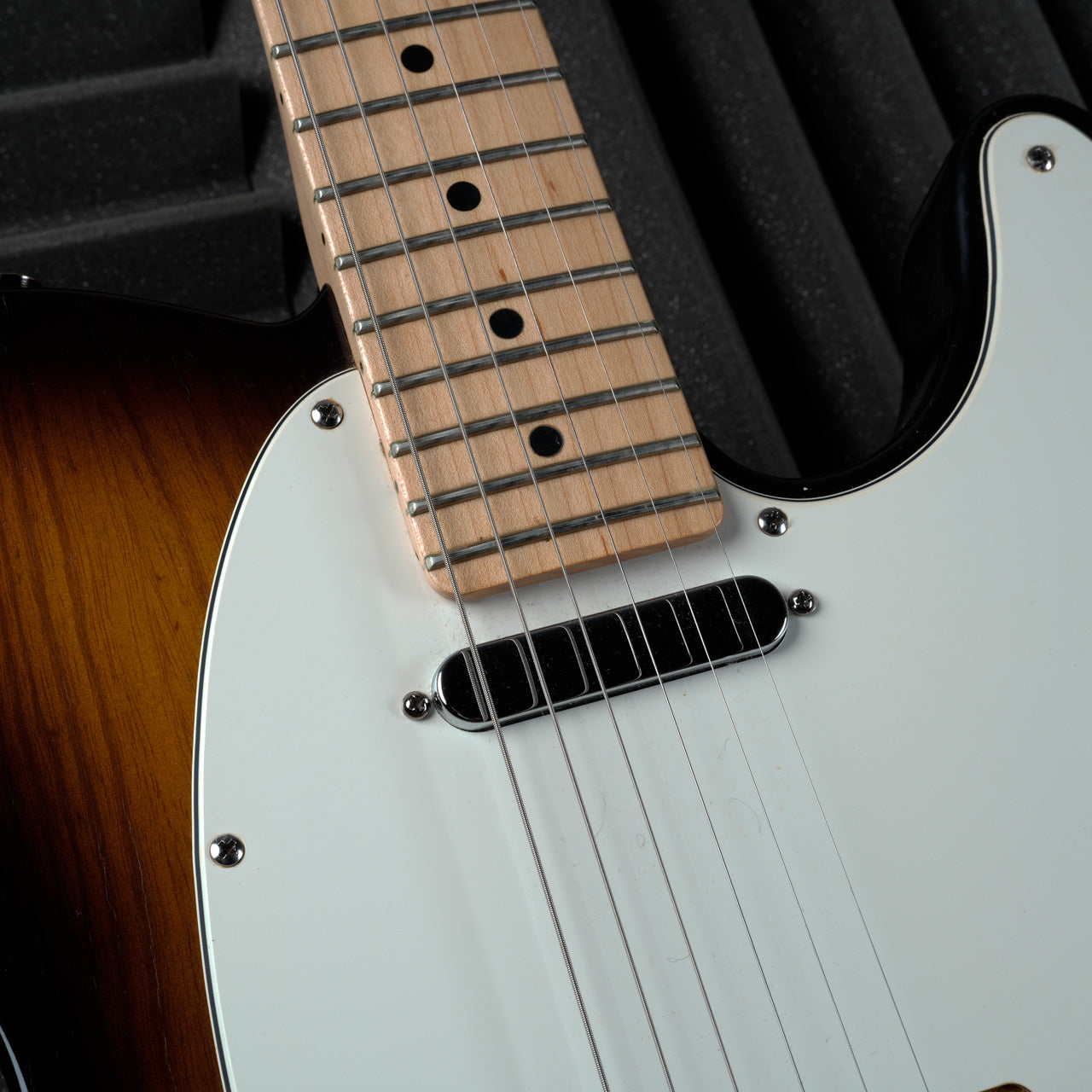 Fender American Series Ash Telecaster with Maple Fretboard 2007 - 2-Color Sunburst