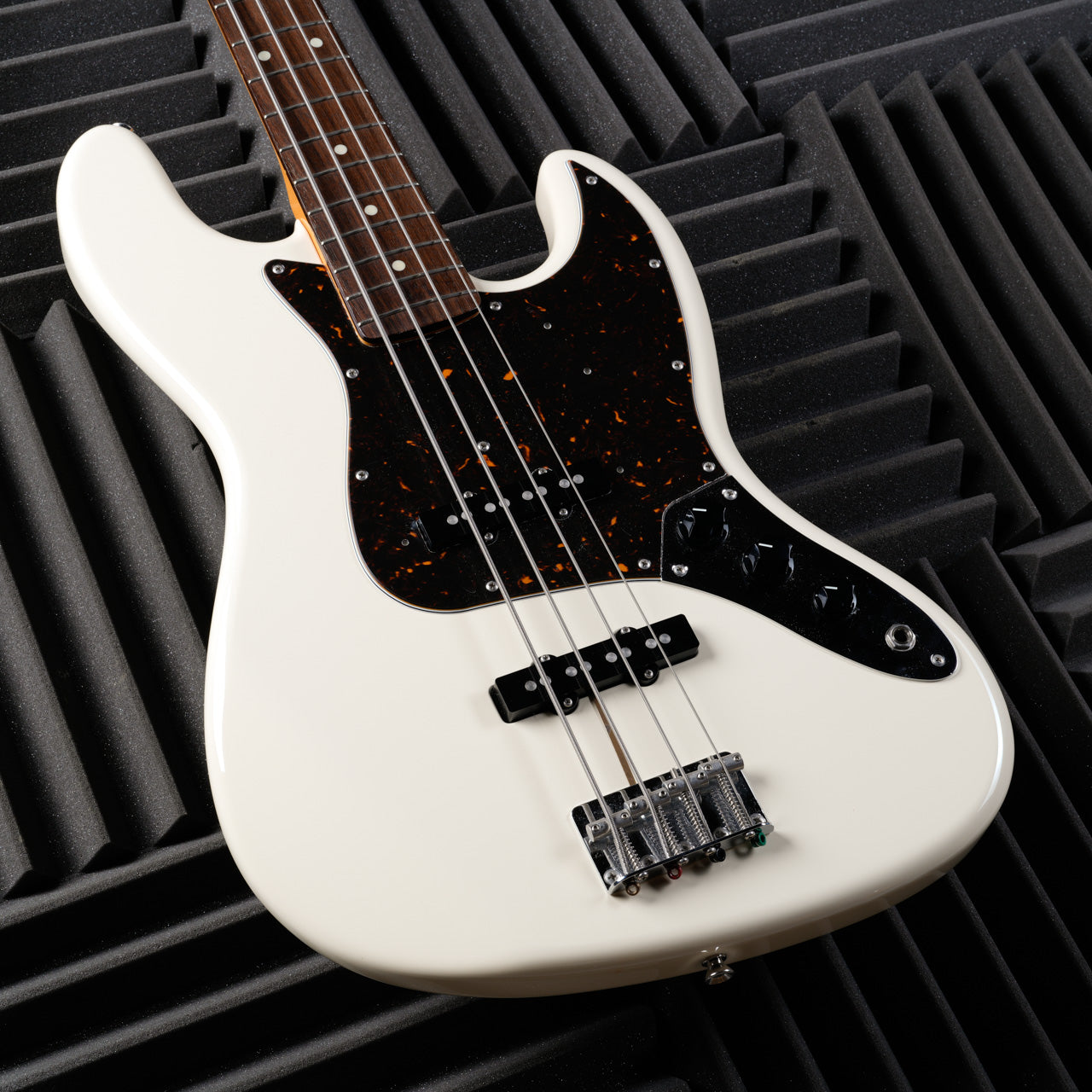 Fender FSR MIJ Classic 60's Jazz Bass - 2016 - Vintage White 2016 - Vintage White