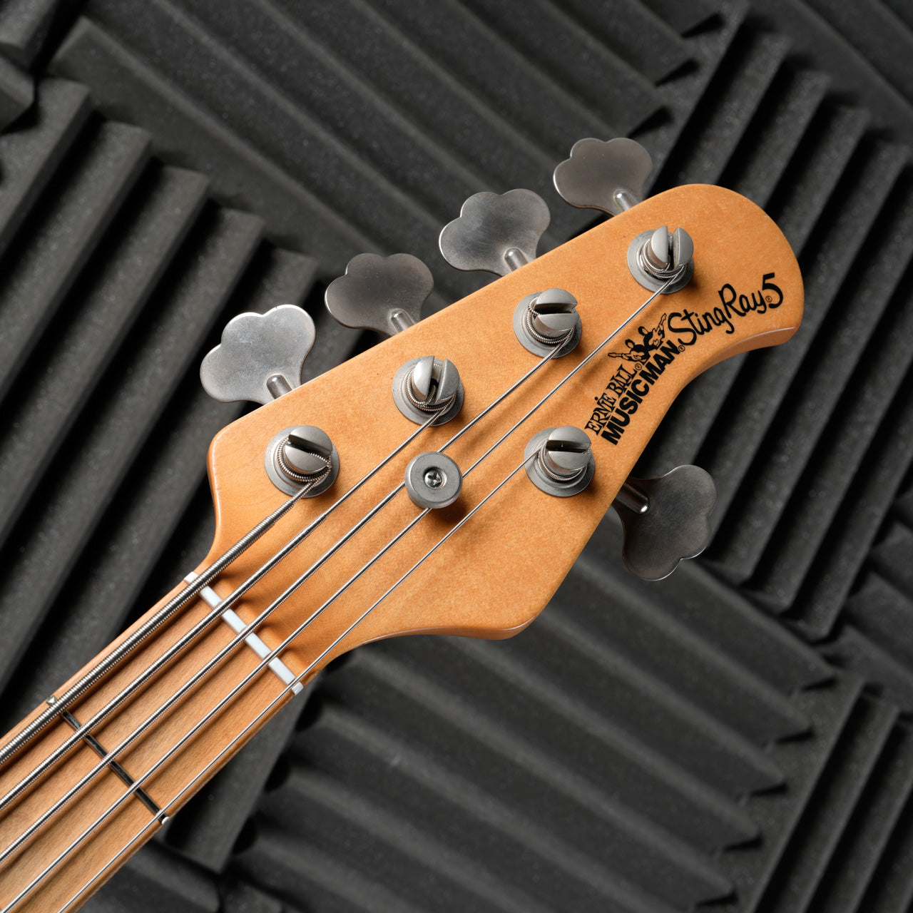 Ernie Ball Music Man StingRay 5 H with Maple Fretboard 1998 - Natural