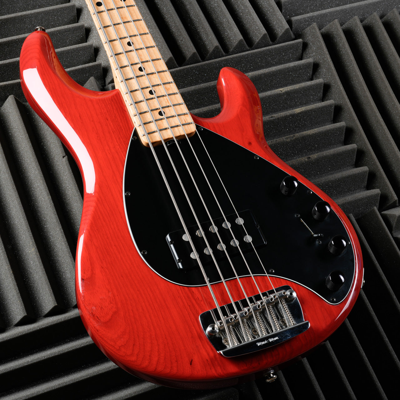 Ernie Ball Music Man StingRay 5 H with Maple Fretboard 1999 - Translucent Red
