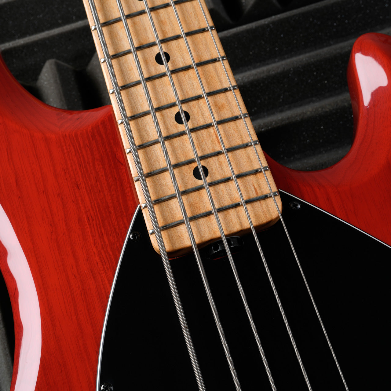 Ernie Ball Music Man StingRay 5 H with Maple Fretboard 1999 - Translucent Red