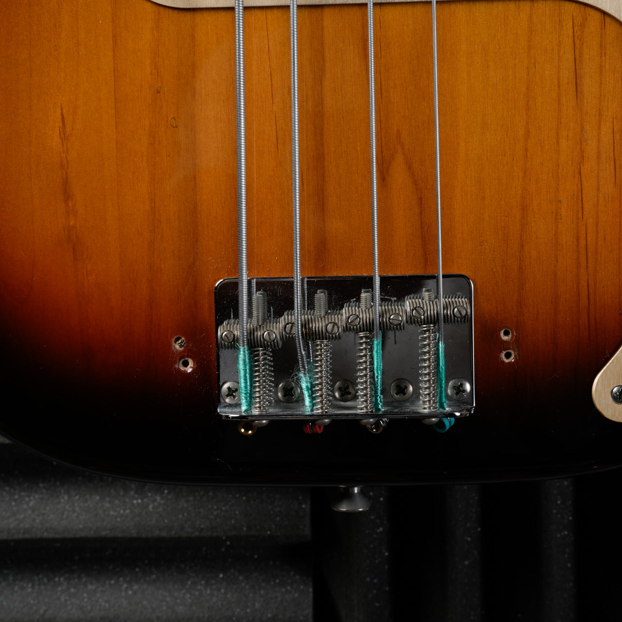 Fender PB-57 Precision Bass Reissue MIJ - 2010 - Sunburst