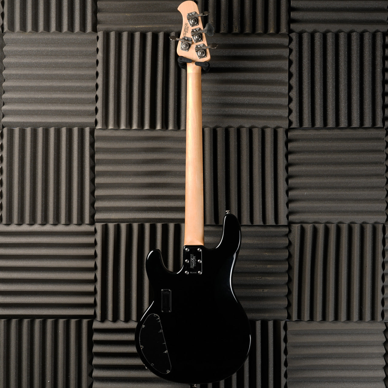 Ernie Ball Music Man StingRay 4 HH with Rosewood Fretboard 2006 - Black