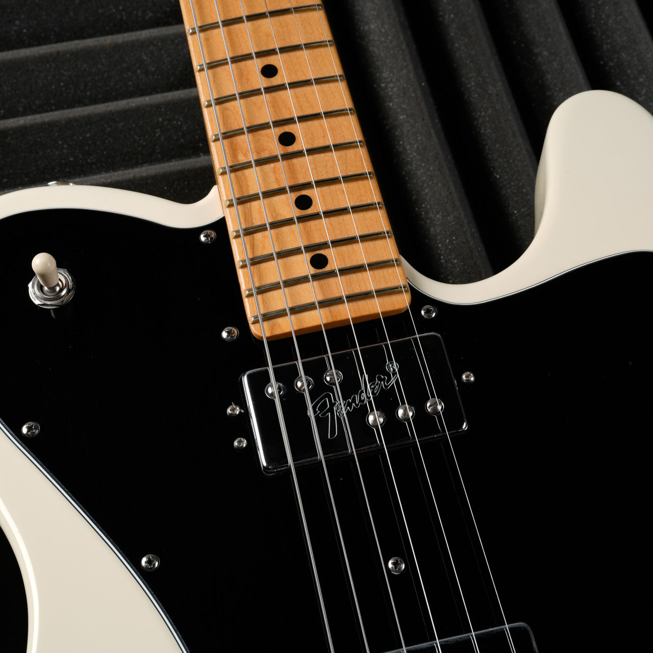 Fender American Professional II Telecaster Deluxe with Maple Fretboard 2020 - Olympic White