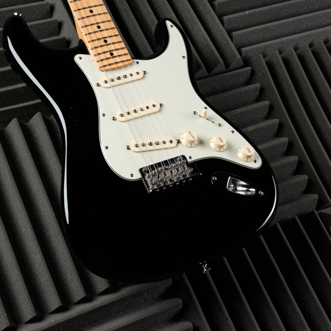 Fender American Professional Stratocaster with Maple Fretboard 2017 - Black