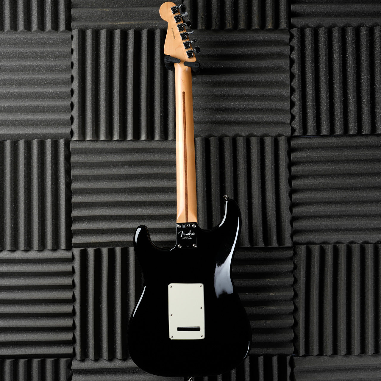 Fender American Professional Stratocaster with Maple Fretboard 2017 - Black