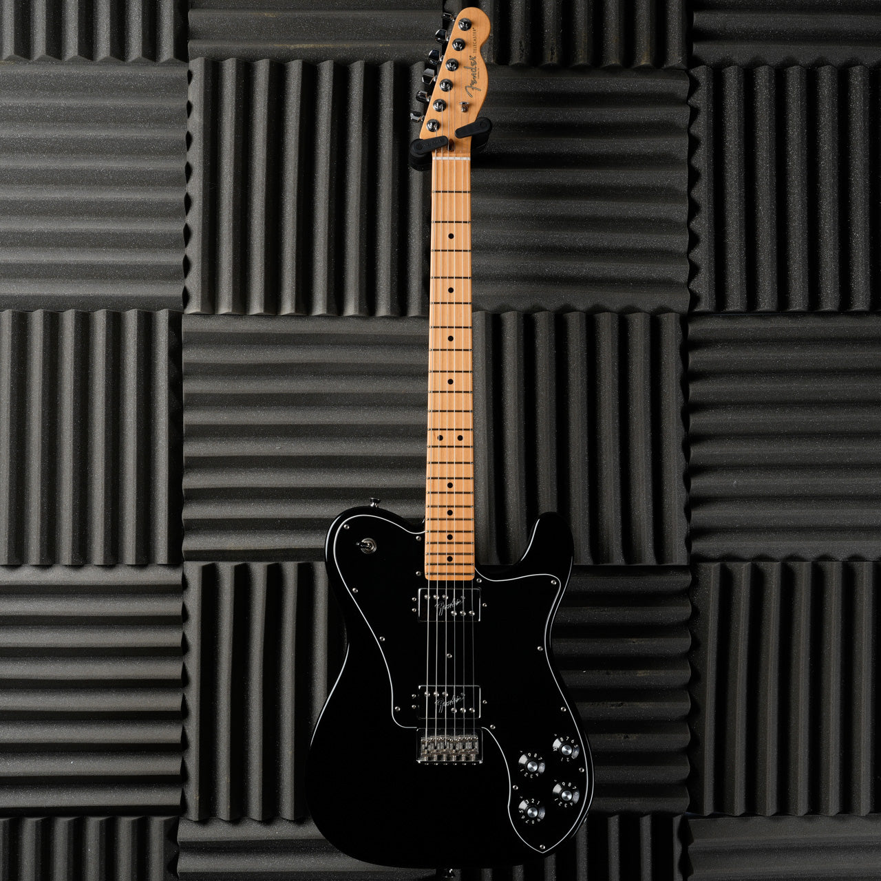 Fender American Professional Telecaster Deluxe Shawbucker with Maple Fretboard 2017 - Black