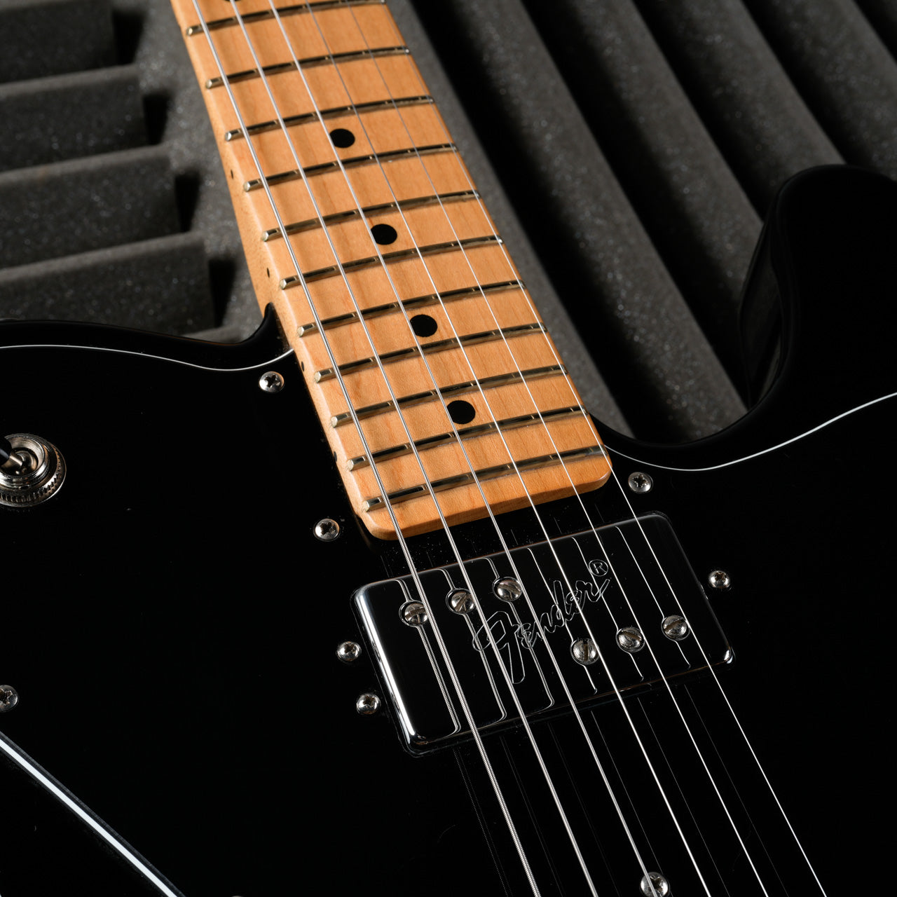 Fender American Professional Telecaster Deluxe Shawbucker with Maple Fretboard 2017 - Black