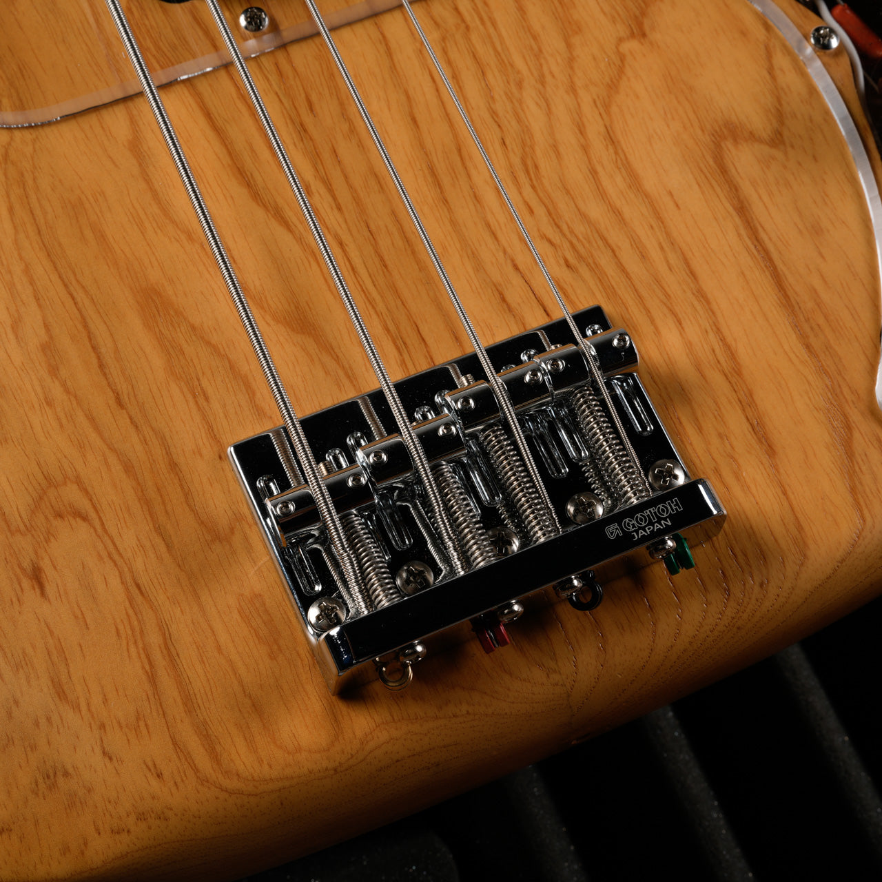 Fender PB-70 Precision Bass Reissue MIJ - Vintage Natural
