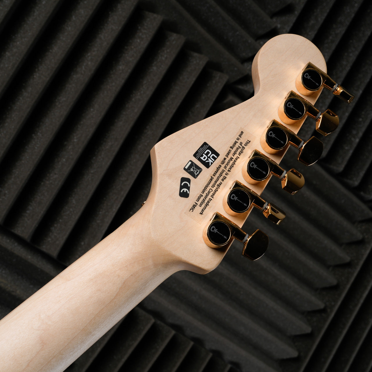Charvel Pro-Mod So-Cal Style 1 HH FR M 2023 - Snow White / Gold Pickguard