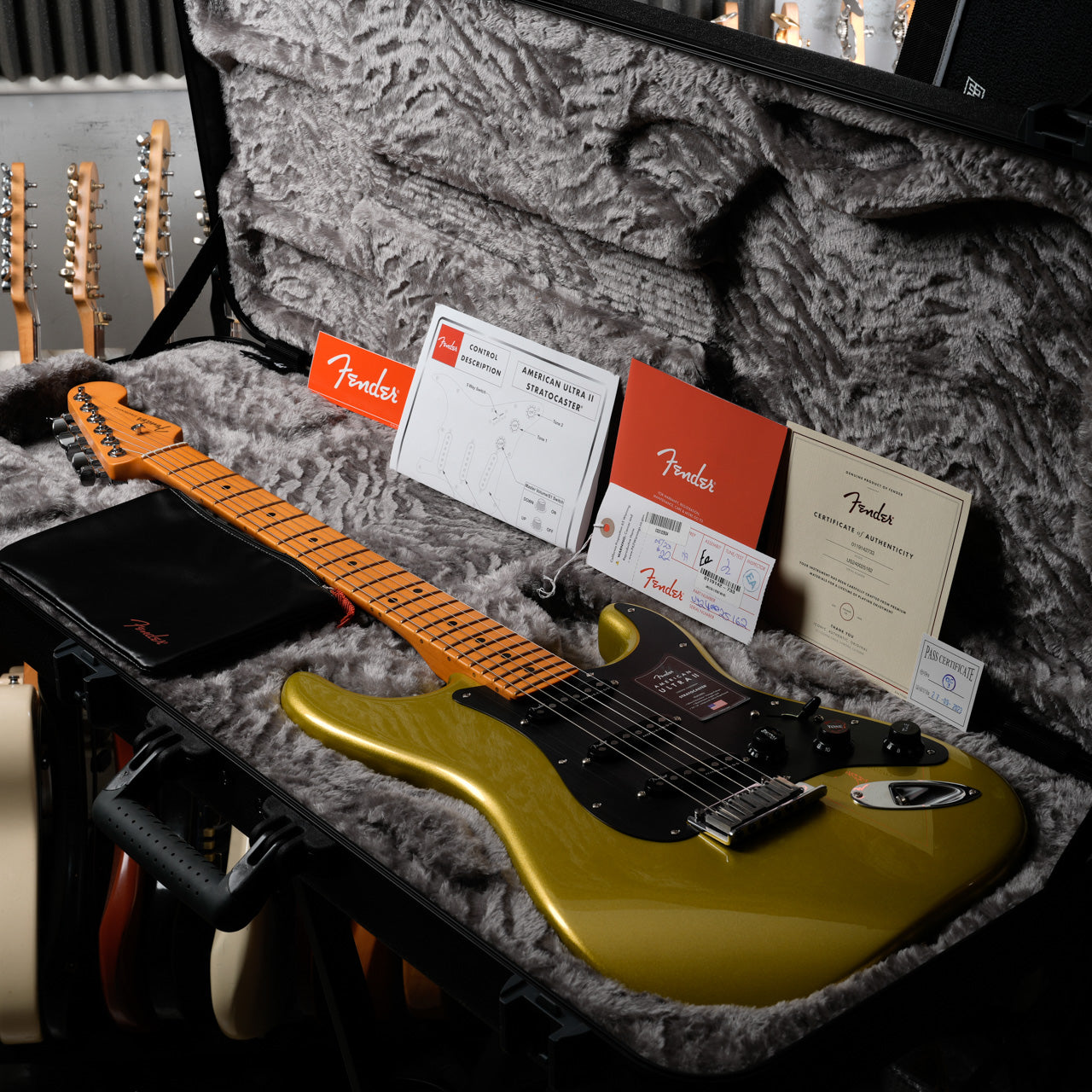 Fender American Ultra II Stratocaster with Maple Fretboard 2024 - Solar Flare