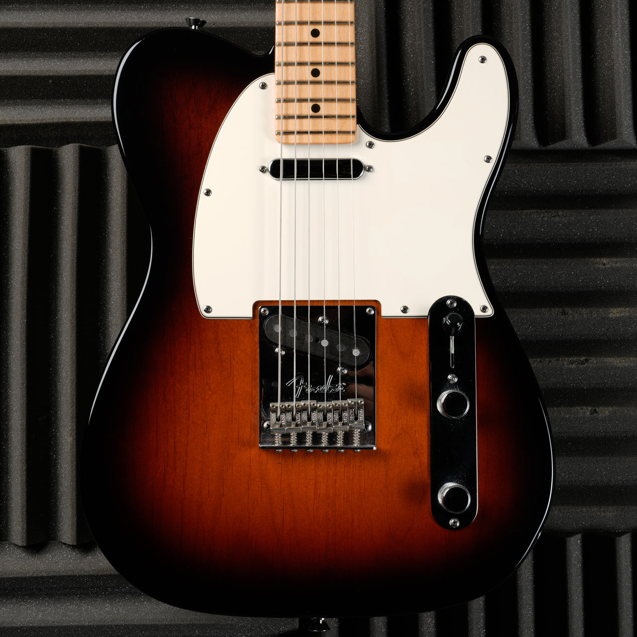 Fender American Standard Telecaster with Maple Fretboard 2012 - 3-Color Sunburst