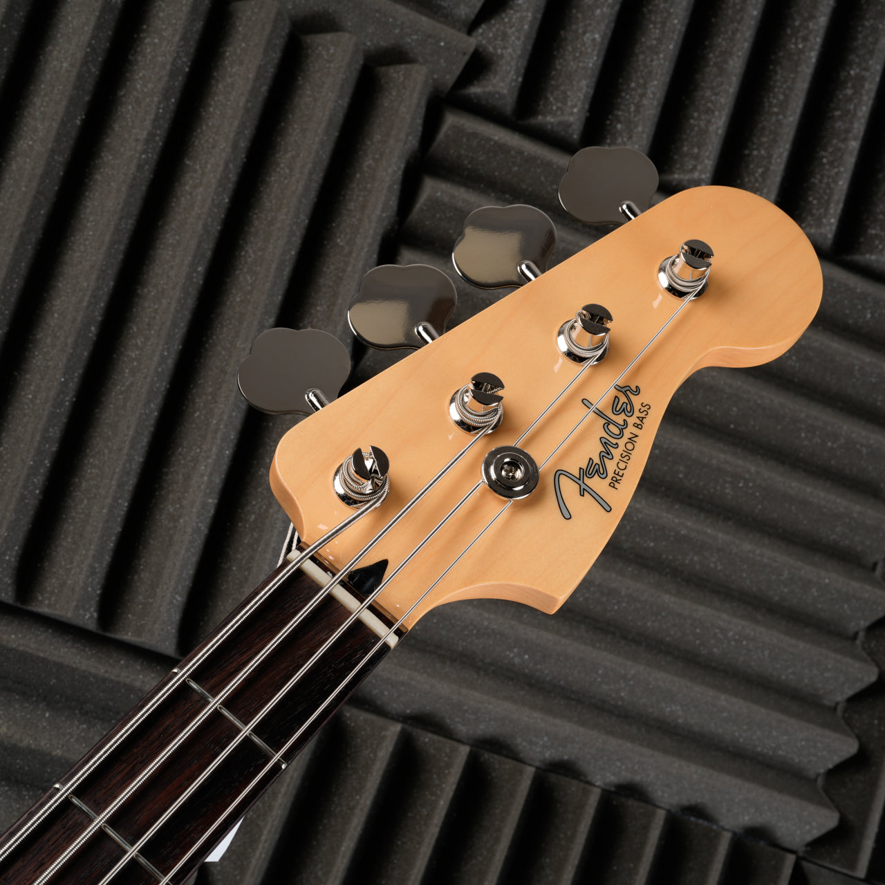 Fender MIJ Hybrid II Precision Bass with Rosewood Fretboard 2021 - Present - Modena Red