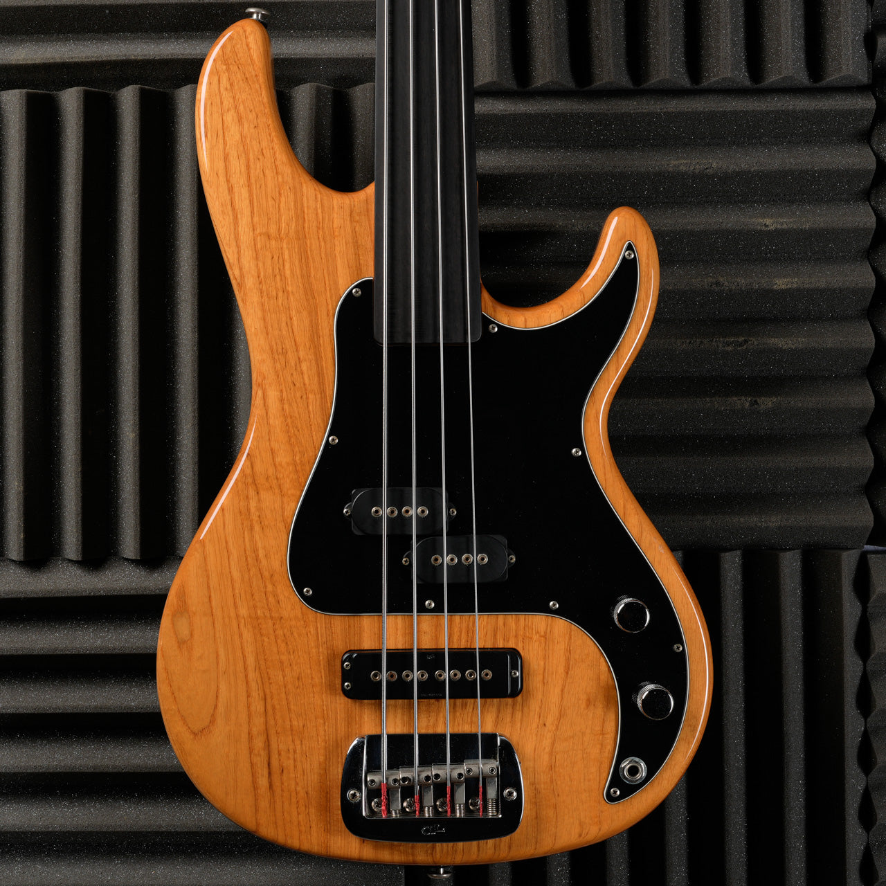 G&L SB-2 Fretless 1998 - Natural