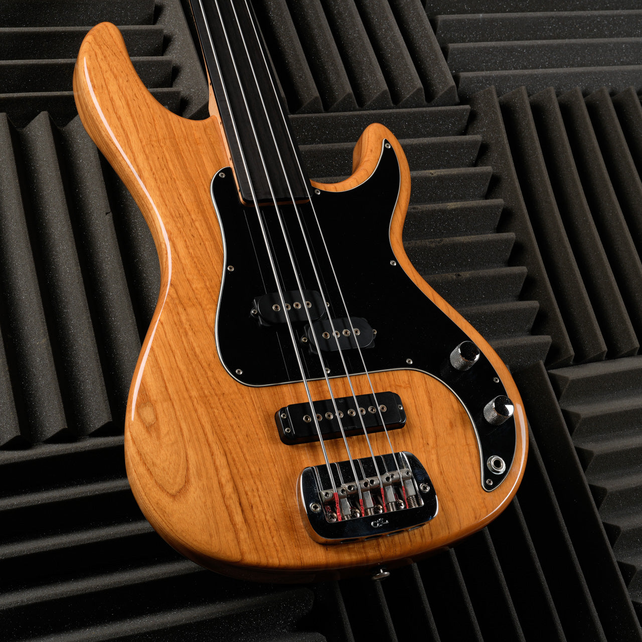 G&L SB-2 Fretless 1998 - Natural