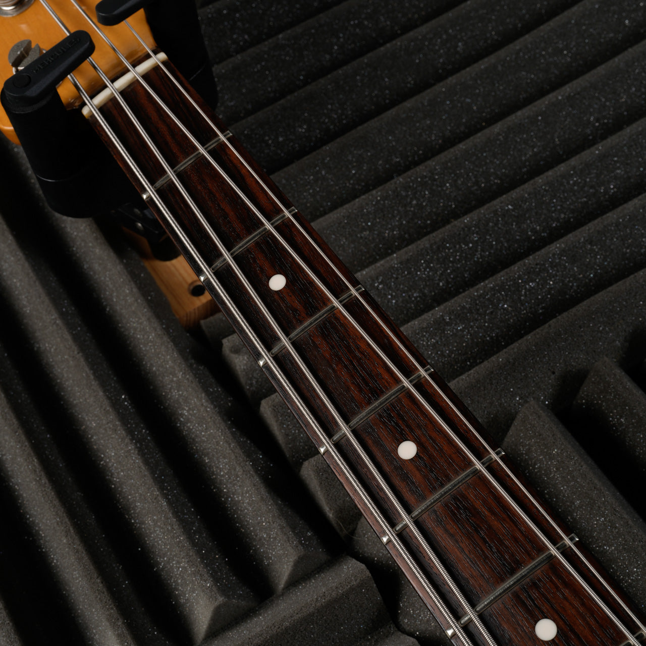 Fender PB-70 Precision Bass Reissue MIJ