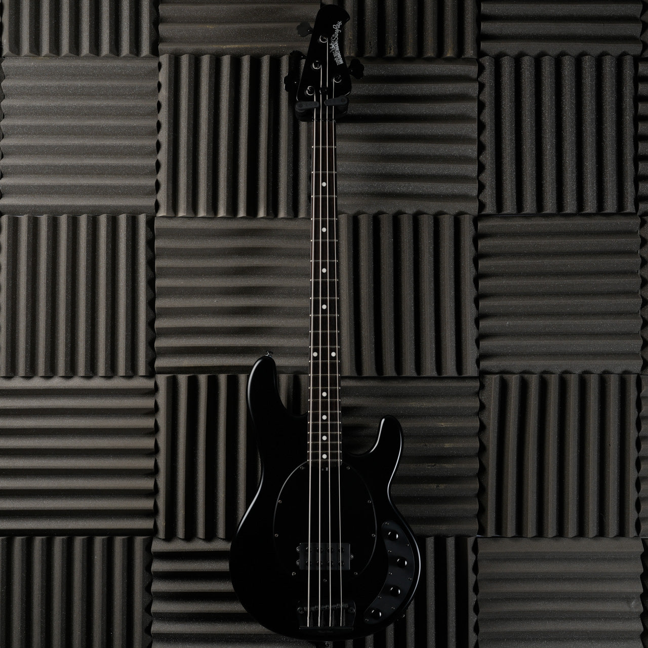 Ernie Ball Music Man StingRay 4 H 2016 - Stealth Black