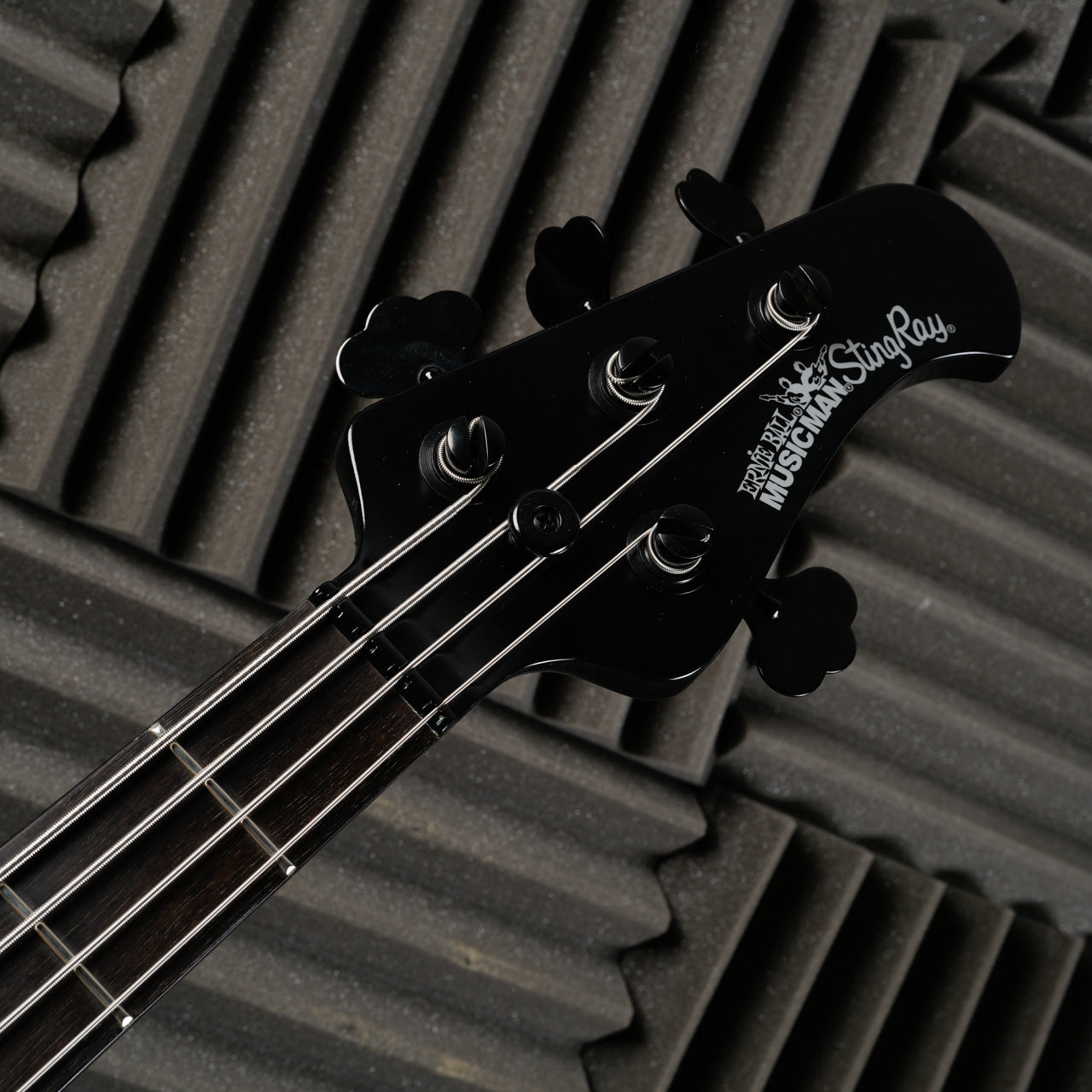 Ernie Ball Music Man StingRay 4 H 2016 - Stealth Black