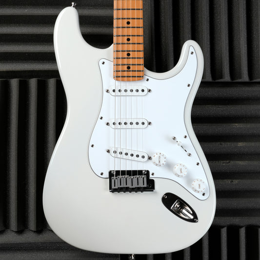 Fender American Standard Stratocaster with Maple Fretboard 1991 - Arctic White