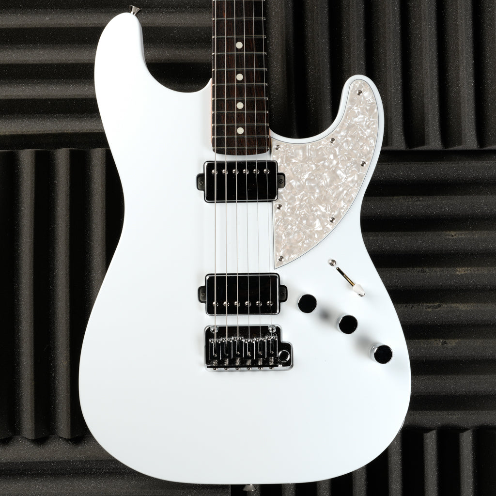 Fender MIJ Elemental Stratocaster 2023 - Nimbus White
