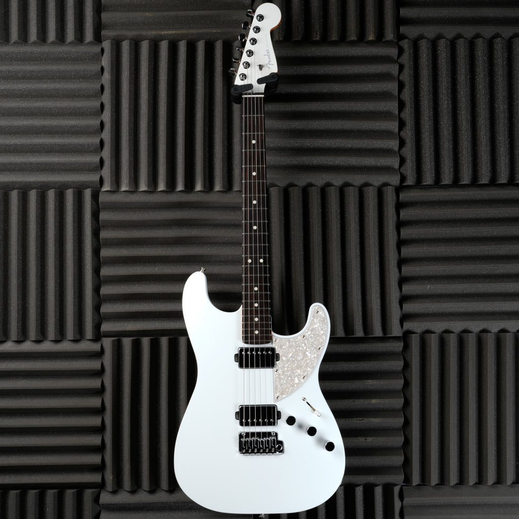 Fender MIJ Elemental Stratocaster 2023 - Nimbus White