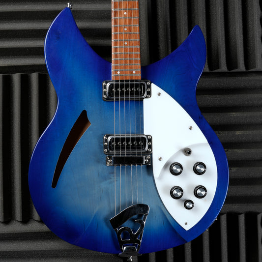 Rickenbacker 330 "Color of the Year" 2005 - Blue Burst