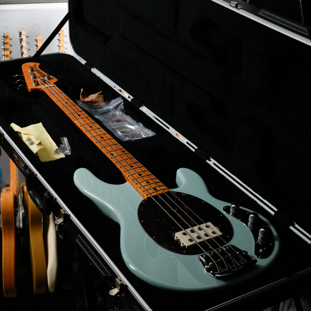 Ernie Ball Music Man Classic StingRay 4 with Maple Fretboard 2010 - Powder Blue