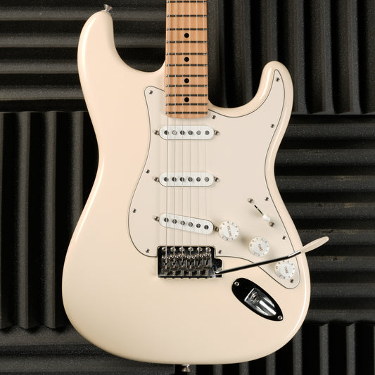 Fender American Special Stratocaster with Maple Fretboard 2017 - Olympic White