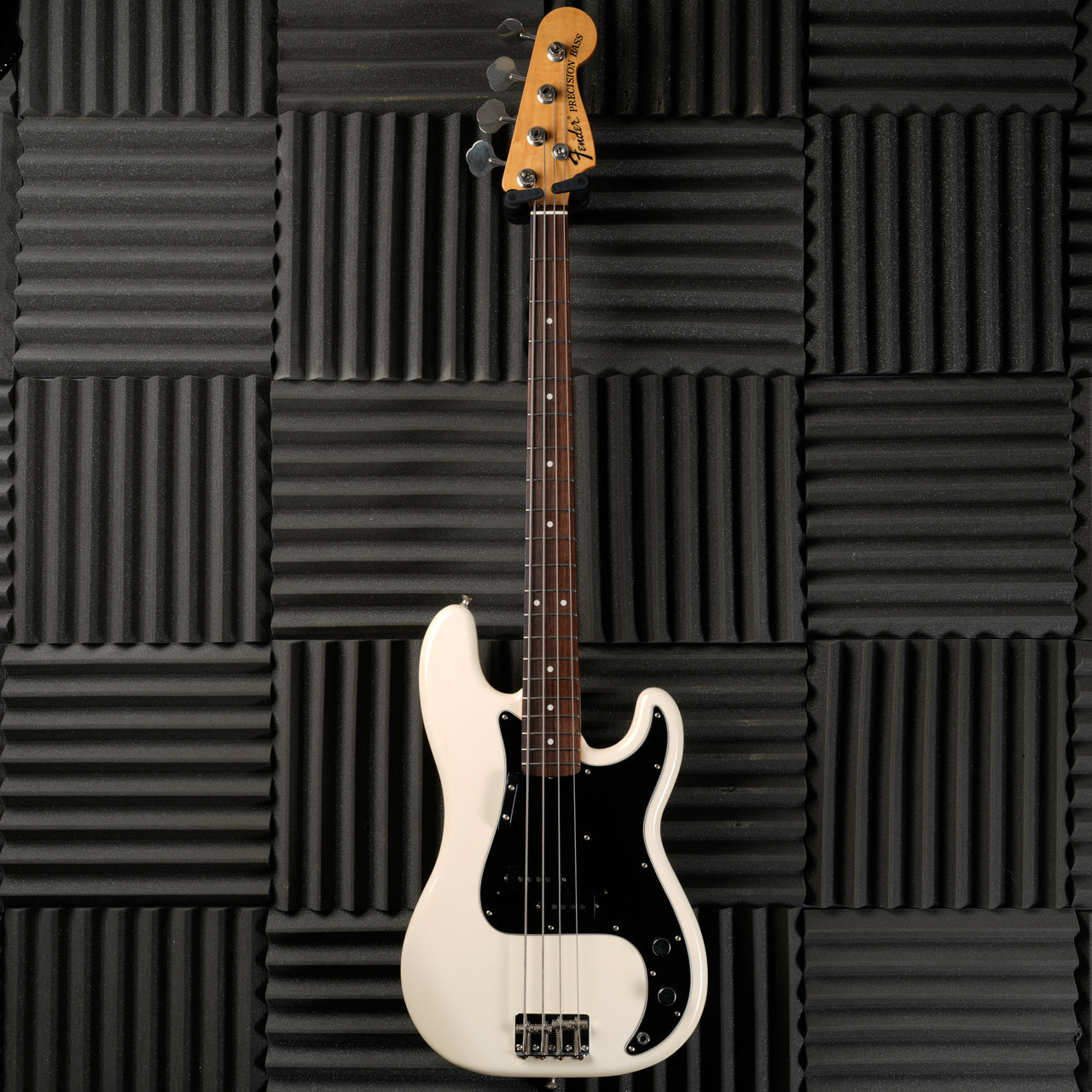 Fender PB-70 Precision Bass Reissue CIJ - 1999/2002 - Olympic White