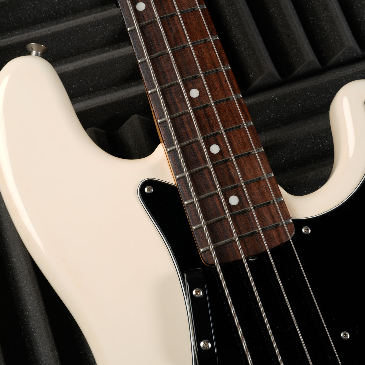 Fender PB-70 Precision Bass Reissue CIJ - 1999/2002 - Olympic White