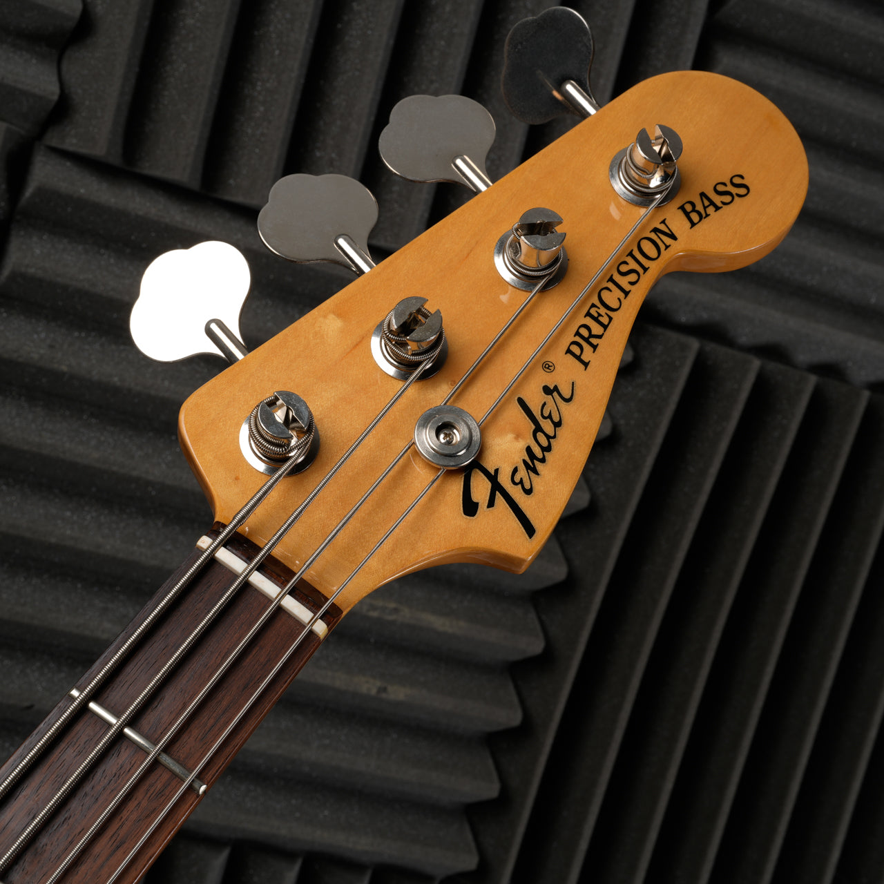 Fender PB-70 Precision Bass Reissue CIJ - 1999/2002 - Olympic White