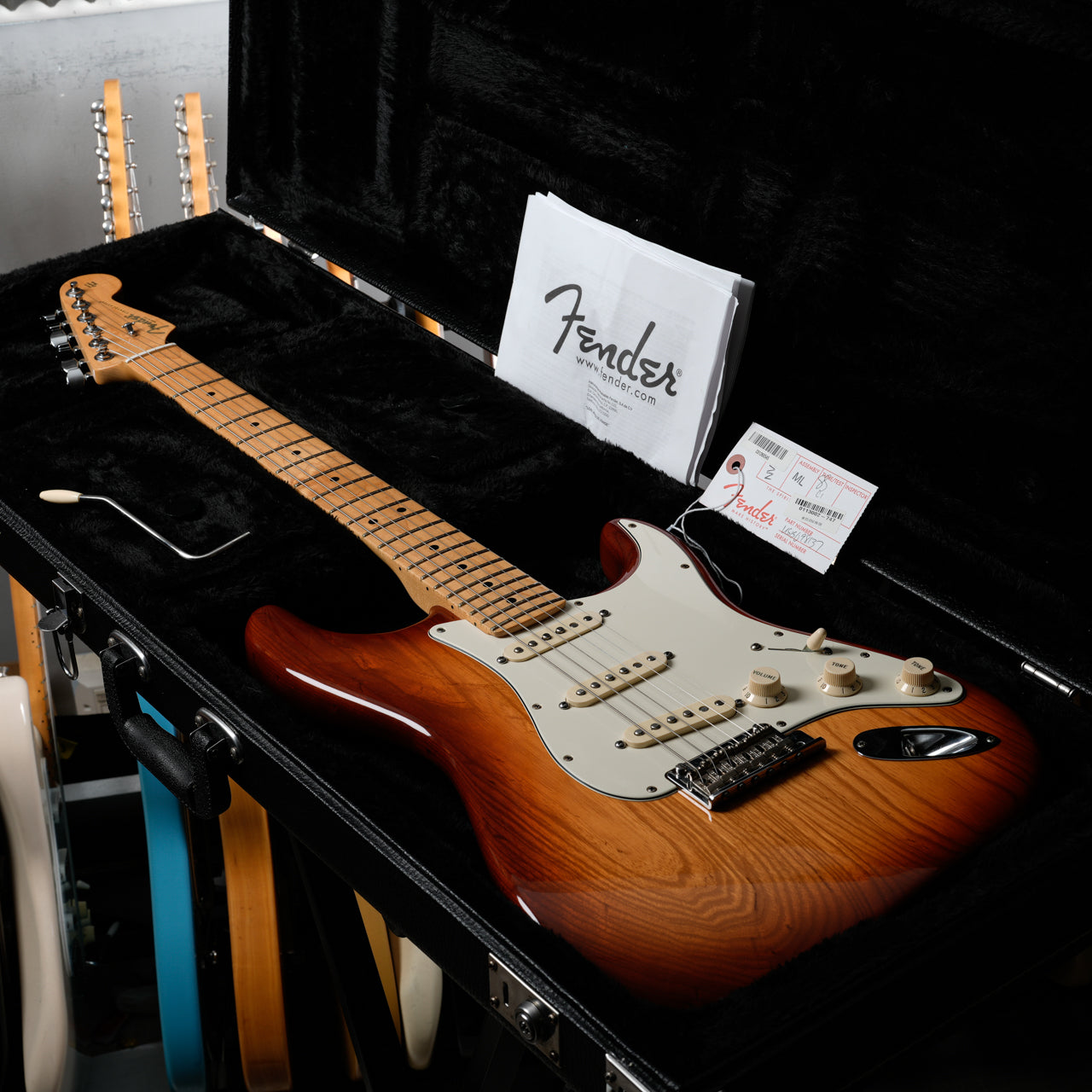 Fender American Standard Stratocaster with Maple Fretboard - 2016 - Sienna Sunburst
