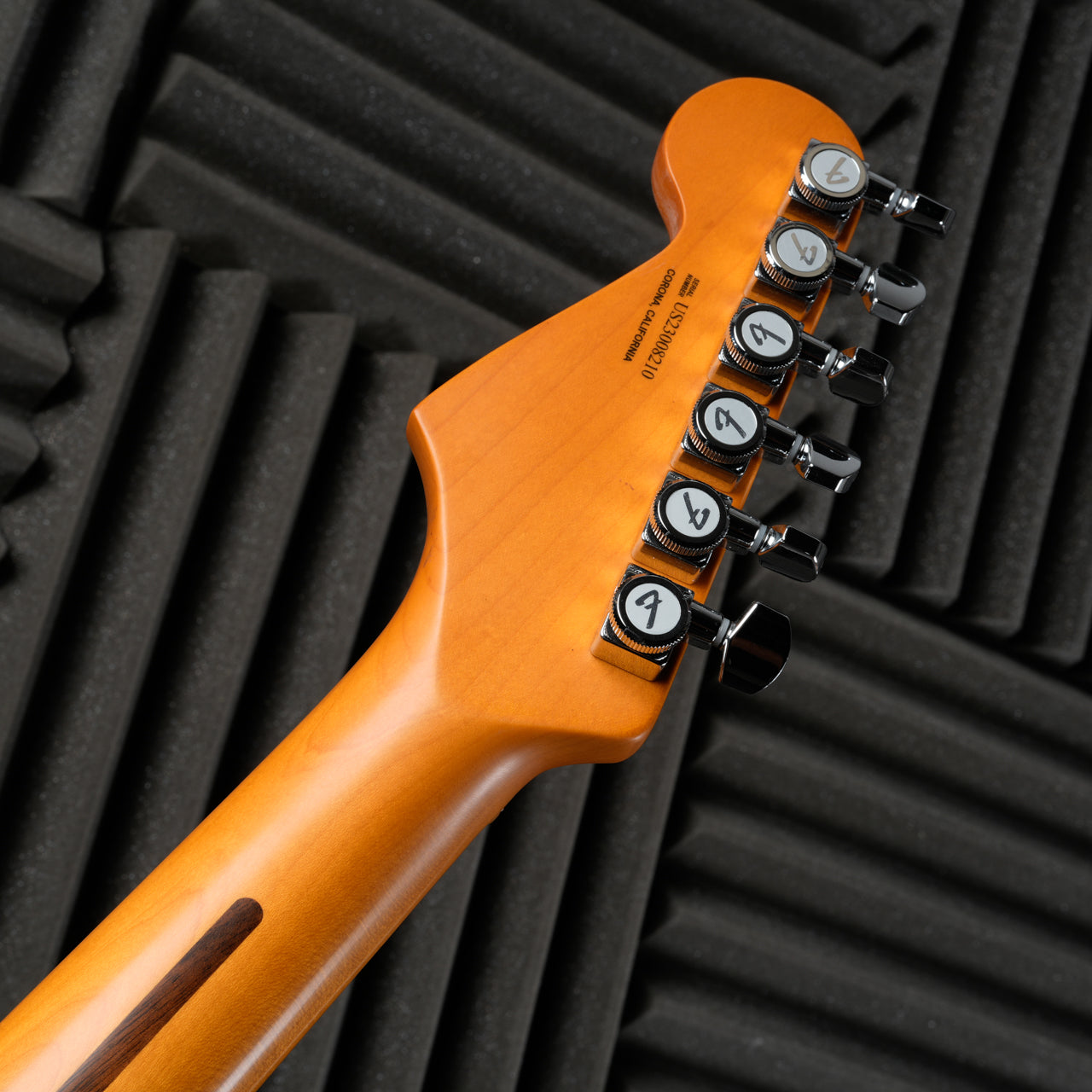 Fender American Ultra Stratocaster with Maple Fretboard 2023 - Ultraburst