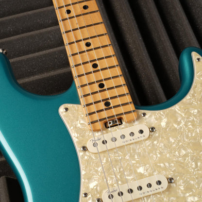 Fender American Elite Stratocaster with Maple Fretboard 2018 - Ocean Turquoise Metallic