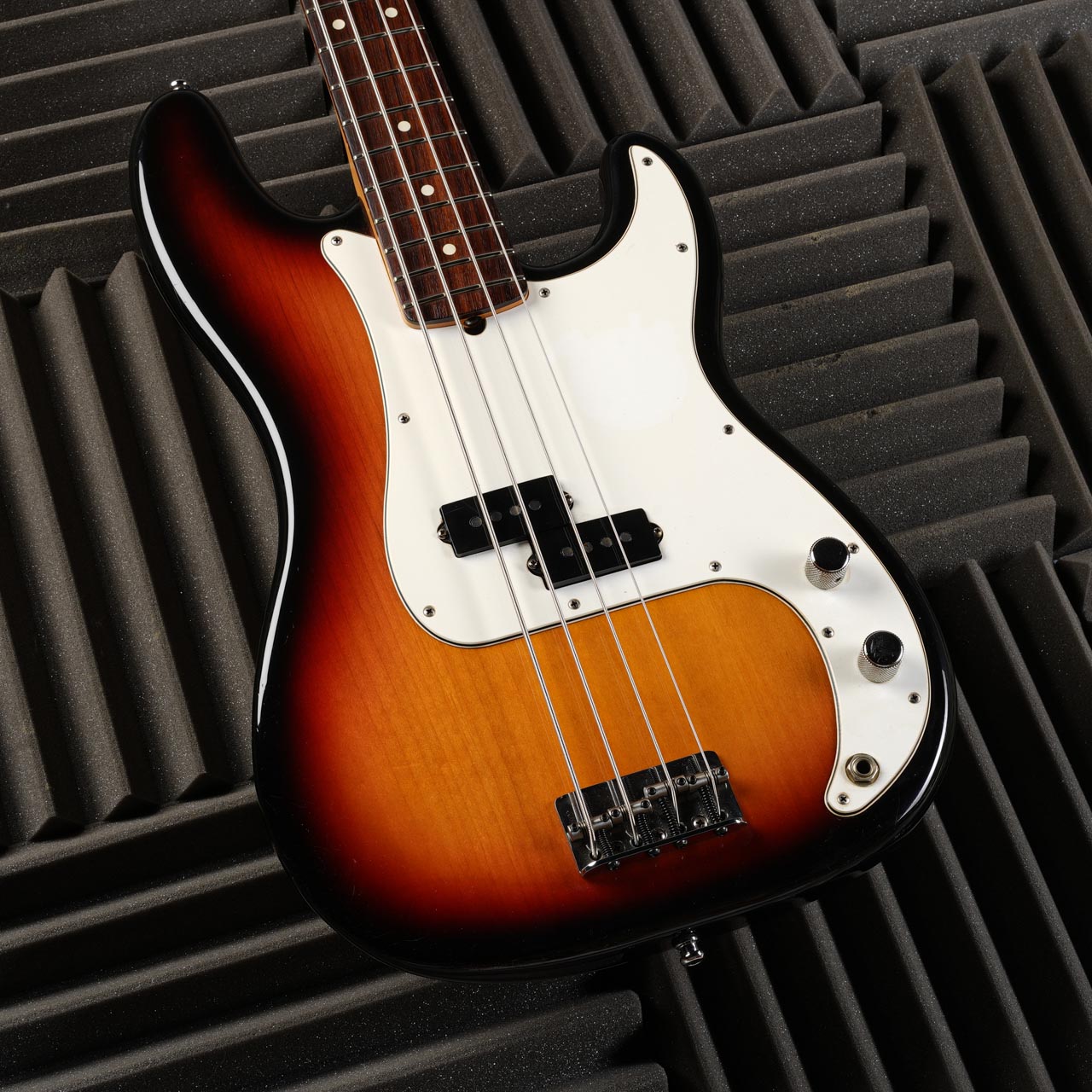 Fender American Standard Precision Bass with Rosewood Fretboard 1998 - 3-Color Sunburst