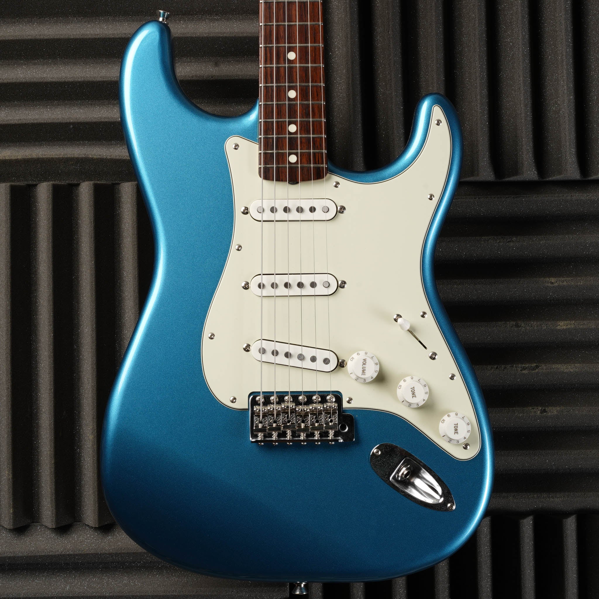 Fender MIJ Traditional II '60s Stratocaster 2023 - Lake Placid Blue –  FenderFever