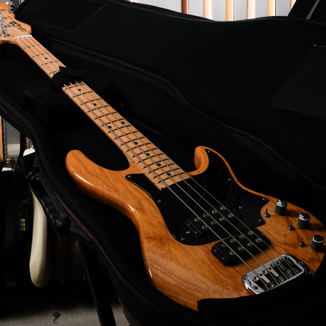 G&L L-2000 - 2000 - Natural