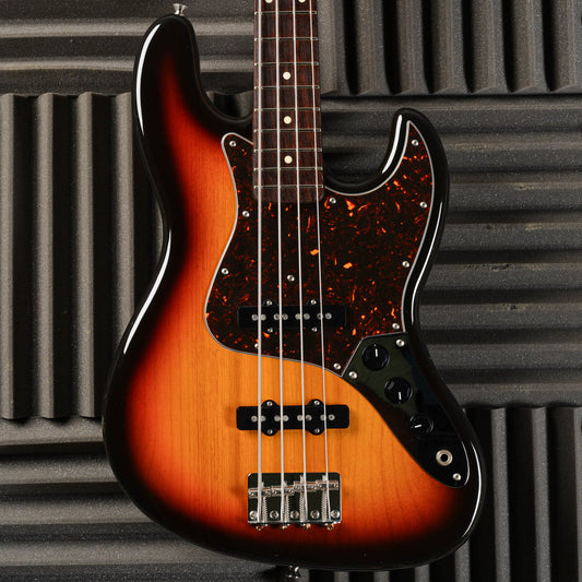 Fender JB-62M "32" Medium Scale Jazz Bass Reissue MIJ -Sunburst