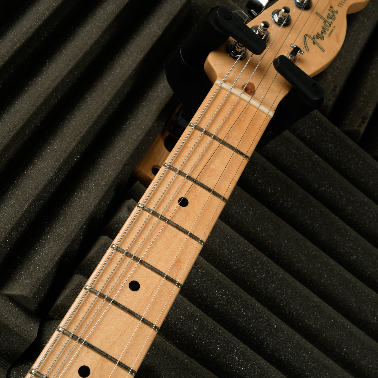 Fender American Professional Telecaster with Maple Fretboard 2017 - Butterscotch Blonde