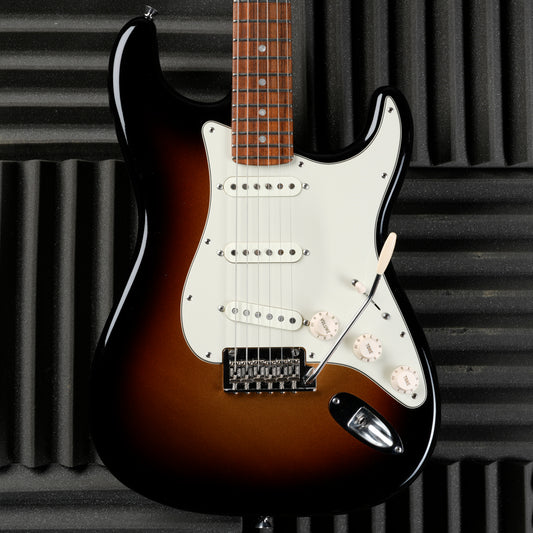 Fender FSR American Standard Stratocaster® "V" Neck 2014 - Mystic 3-Color Sunburst
