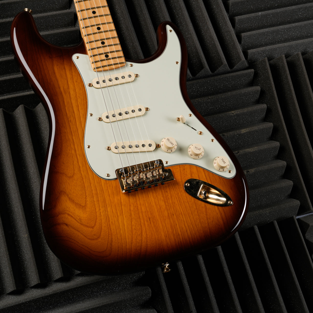 Fender 75th Anniversary Commemorative Stratocaster 2021 - 2-Color Bourbon Burst